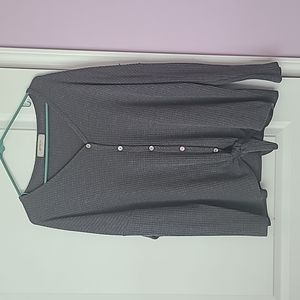 ✨️FINAL PRICE✨️Long sleeved Front Tie Top